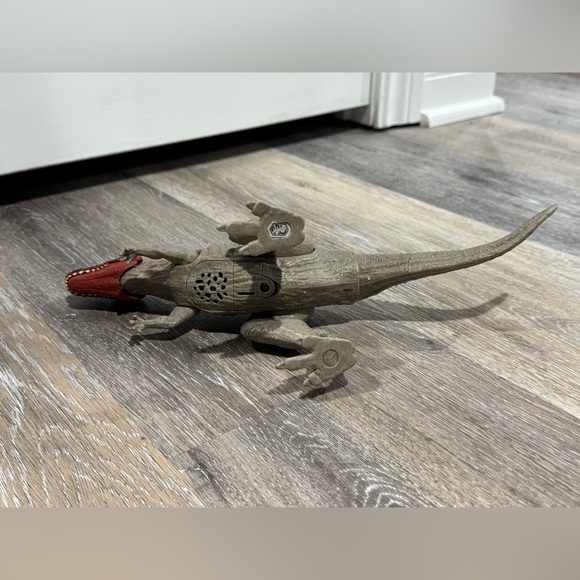 Jurassic World Camp Cretaceous Roar Attack Red Ceratosaurus Figure Toy Works - Picture 4 of 8